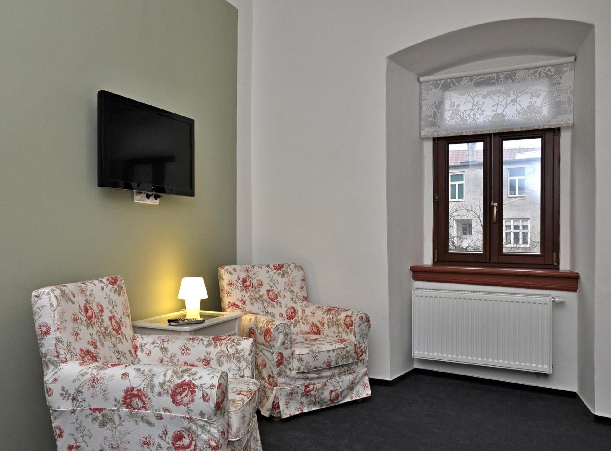 Pension Pod věží Kolín Exterior foto