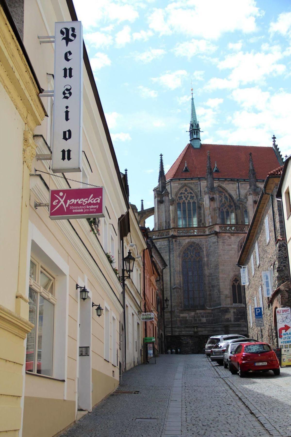 Pension Pod věží Kolín Exterior foto