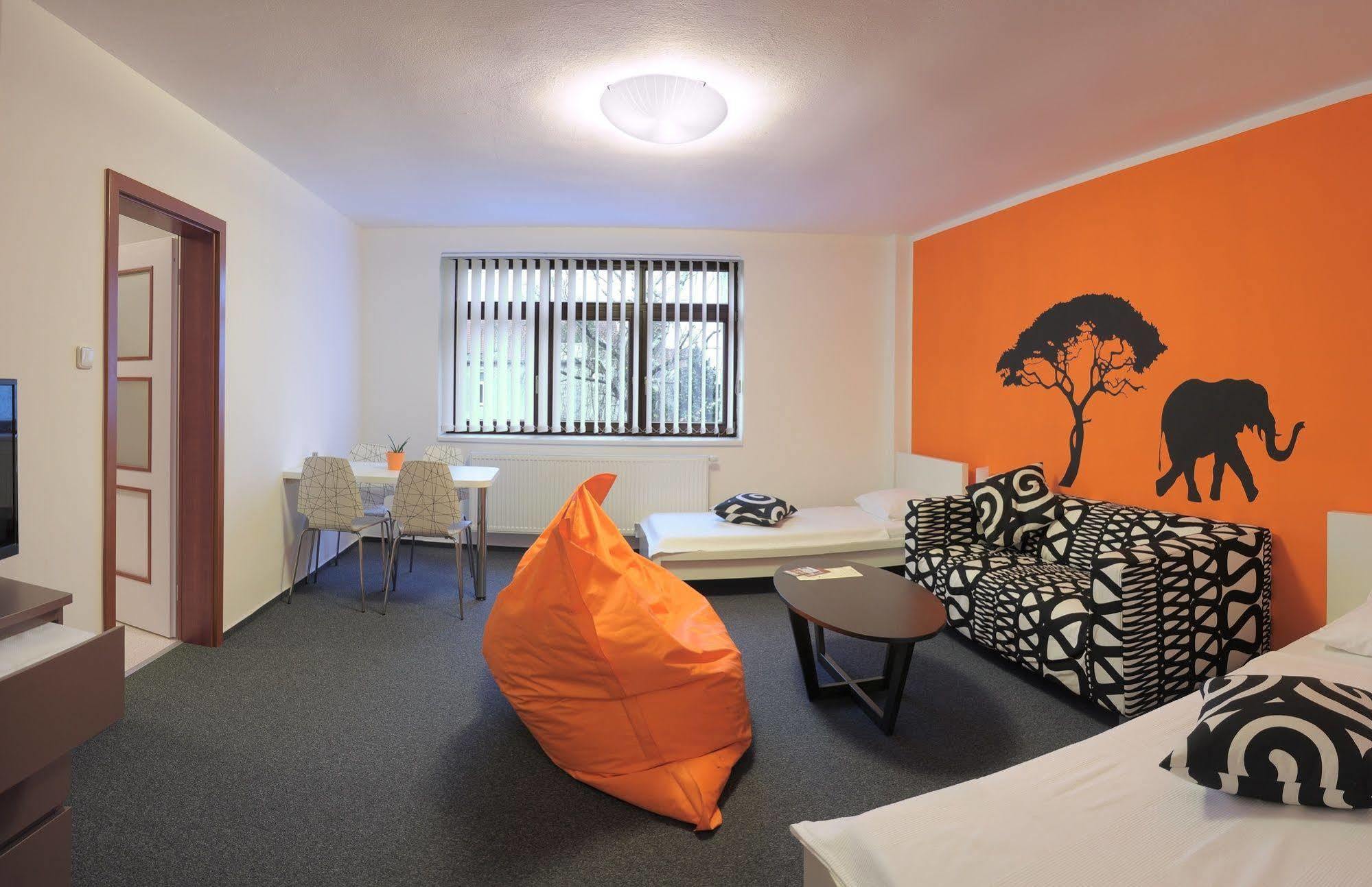Pension Pod věží Kolín Exterior foto