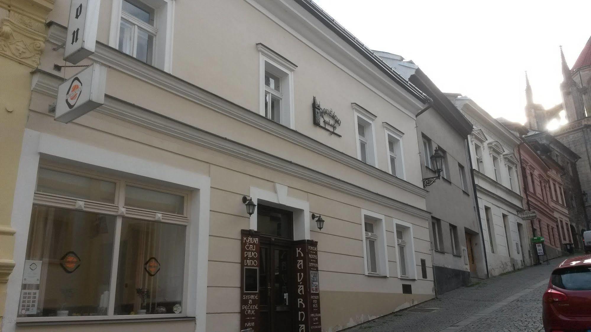 Pension Pod věží Kolín Exterior foto